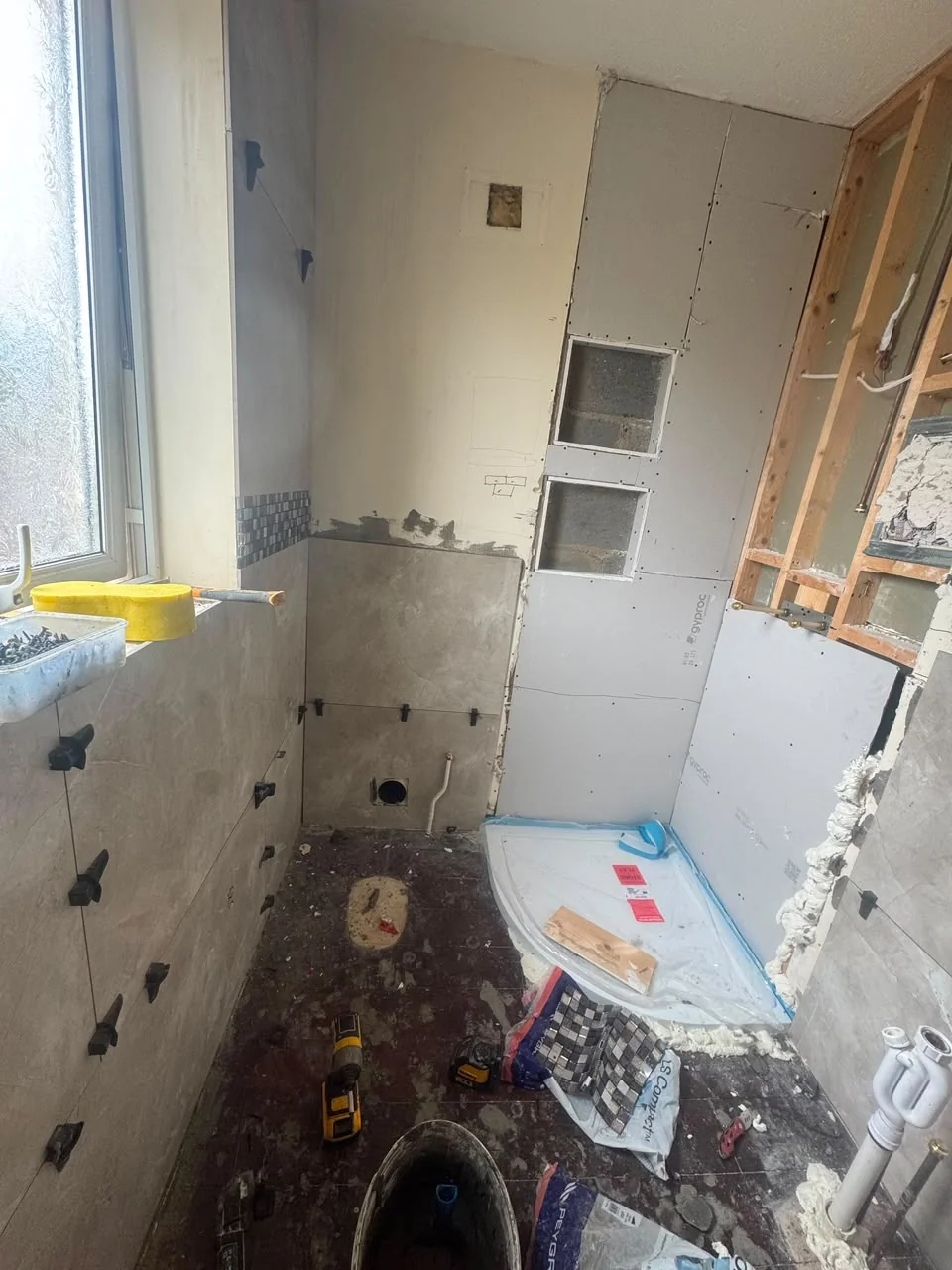 Dublin bathroom before refurbishment by ProFix
